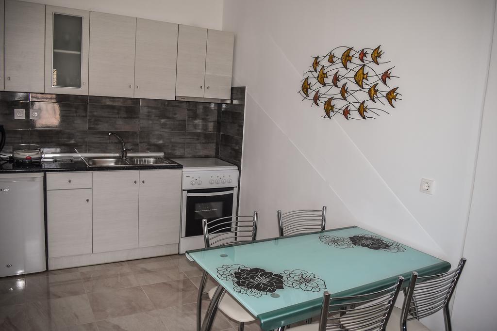 Apartamento Mirsini *